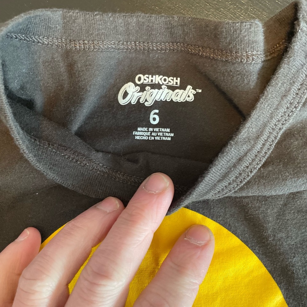 Bundle of (2) size 6 boys long sleeve t-shirts